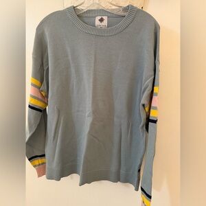 Like Love Lightweight Women’s Sweater Size large